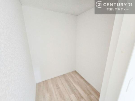 [ eɂƎ[ĂAߗނGߕApi܂ŃXbLЕt܂B