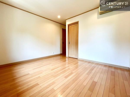 q VvɃfUCĂ邽߁AƋIт܂I
Cɓ̉ƋuĂ낰Ԃ邱Ƃł܂B
