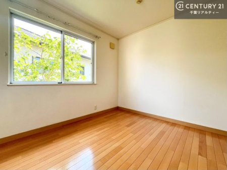 m 邭ʂ̗ǂłBuVvvɃfUCꂽBRx̂ŉƋ⃌CAEgłD݂̋Ԃnグ܂B