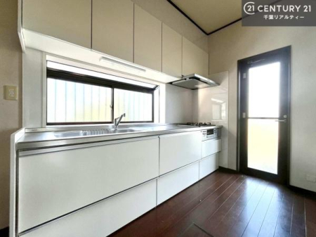 Lb` Ƃ₷VXeLb`łI[tĂ̂ŁAXy[XɕuȂčςނ̂ŁALXgāAKɍƂł܂I