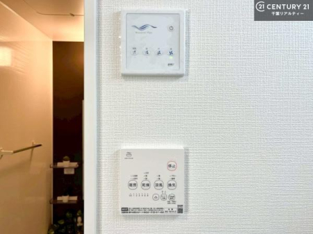 ̑ g[tĂ閣͓IȎdlłI~̓q[gVbN̗\hɂg܂B
J̓ł󕨂̂ŁA󕨂ߍ݂ɂI