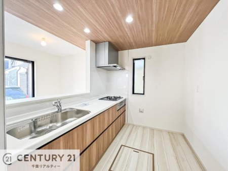 Lb` ydlʐ^zlC̑ΖʎVXeLb`̗pĂ܂IƑ̃R~jP[VRƑ݌vłB
qlɂڂ͂̂ŊłˁB[͂܂