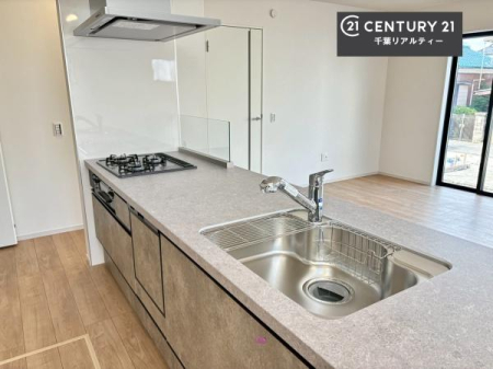 Lb` lC̑ΖʎVXeLb`̗pĂ܂IƑ̃R~jP[VRƑ݌vłB
qlɂڂ͂̂ŊłˁBLXgĉKɍƂi݂܂I