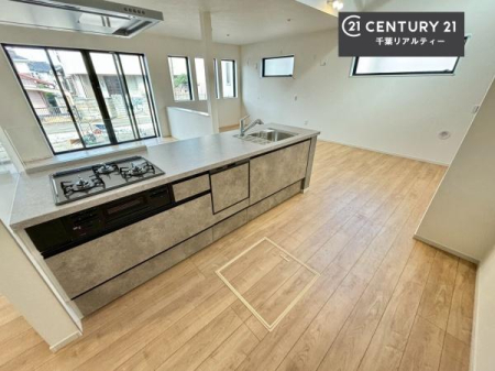 Lb` lC̑ΖʎVXeLb`̗pĂ܂IƑ̃R~jP[VRƑ݌vłB
qlɂڂ͂̂ŊłˁBLXgĉKɍƂi݂܂I