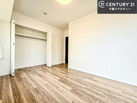 Q [Xy[XĂ܂IXbLڂ鎖ł܂ˁB
ƋI΂ȂVvȃfUCׁ̈AƋI΂Cɓ̋ԍ肪łłˁB