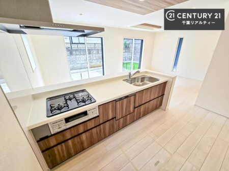 Lb` Ƃ₷VXeLb`łI[tĂ̂ŁAXy[XɕuȂčςނ̂ŁALXgāAKɍƂł܂I