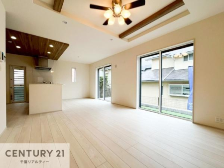 rO rOŜnΖʃLb`Ȃ̂ŁAql̗lqȂƂłqĂ₷SȊԎłI