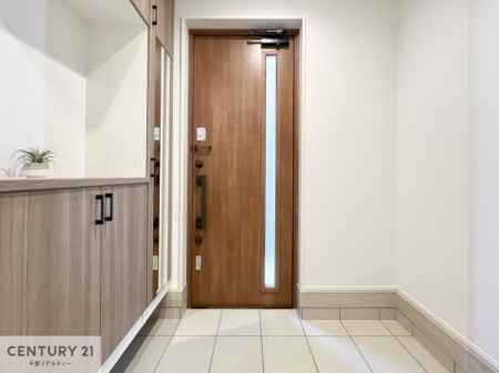  V[Y{bNXtȂ̂ŁAւЕt|₷łI
XbLւŌ˂JuԁÂSnԂo}Ă܂B
