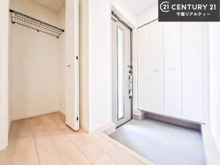  V[Y{bNXtȂ̂ŁAւЕt|₷łI
XbLւŌ˂JuԁÂSnԂo}Ă܂B