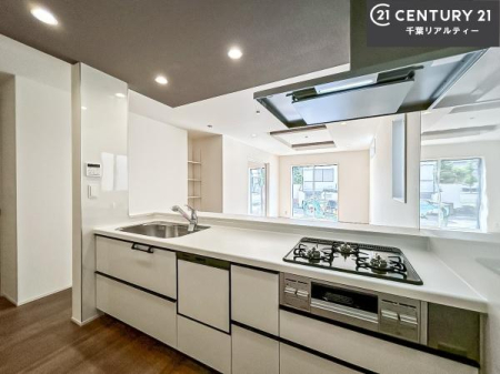 Lb` Ƃ肠钲Xy[XōƂ₷KȃLb`łI
qlƈꏏɂَqy߂LXXy[XłByԂɂȂ肻łˁI