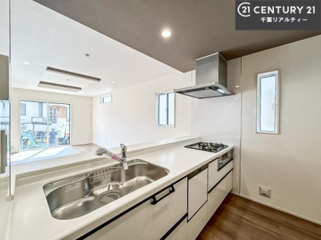 Lb` R͎Ôł̓isł܂B
OtłBXy[XLXĂ׍Ƃ₷Ig肪ǂVXeLb`łI