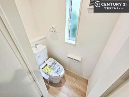 gC 1E2KɃgC܂I̖Zԑт҂ɂ݂łˁBƂ̂gCłꂪ₷łI