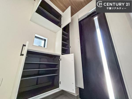  V[Y{bNXtȂ̂ŁAւЕt|₷łI
XbLւŌ˂JuԁÂSnԂo}Ă܂B