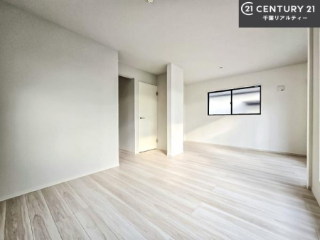 m VvɃfUCĂ邽߁AƋIт܂I
Cɓ̉ƋuĂ낰Ԃ邱Ƃł܂B