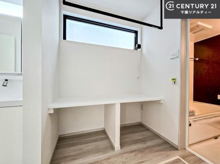 ʑEʏ t̖邢ʎłICɓւłĐɕۂƂł܂IRނ̂łς̎dオǂȂ܂ˁI