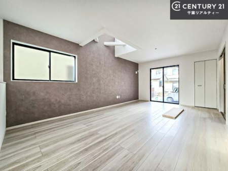 rO 傫ȑ炽Ղ̗z閾邢rOBĴ郊rOœX̔܂B