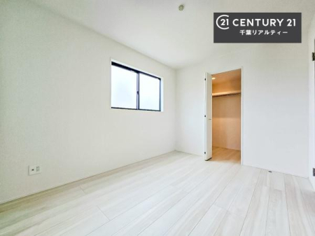 rOȊŐ [Xy[XĂ܂IXbLڂ鎖ł܂ˁB
ƋI΂ȂVvȃfUCׁ̈AƋI΂Cɓ̋ԍ肪łłˁB