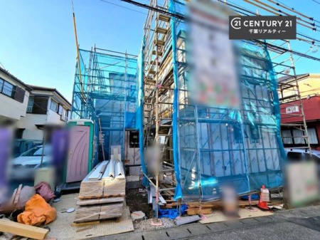 nOώʐ^ 11Ɋ\̓yn̎ʐ^łB݂͑HɐiłAՂƂȂ镔XƐĂĂ܂B