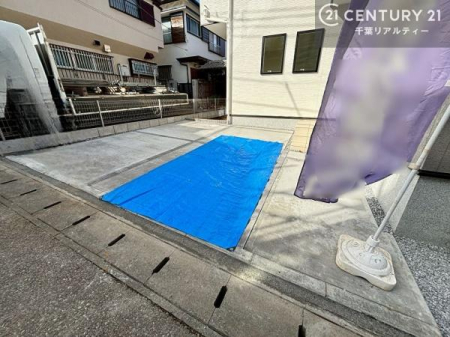 ԏ ԃXy[X2䕪܂IZJhJ[͂AoCN⎩]ԂȂǂuꏊɍ܂B