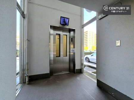 ̑p Gx[^[̃}VŁAdוxr[J[̈ړKB̐X[YɂȂ܂B