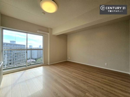 m VvɃfUCĂ邽߁AƋIт܂I
Cɓ̉ƋuĂ낰Ԃ邱Ƃł܂B