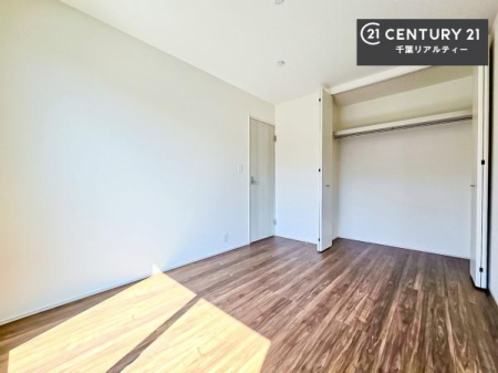 q [Xy[XĂ܂IXbLڂ鎖ł܂ˁB
ƋI΂ȂVvȃfUCׁ̈AƋI΂Cɓ̋ԍ肪łłˁB