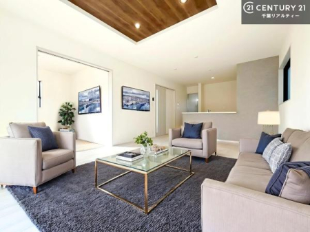 rO ƋCGp[XłBSnǂrO͉ƑRƏW܂܂BƑcR̎ԂłBƑƁAw[Ԃ߂łˁB邭JIȋԂłB