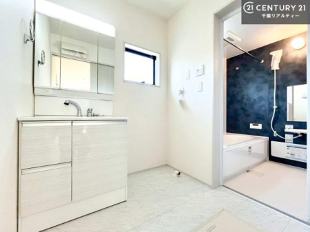 ʑEʏ t̖邢ʎłICɓւłĐɕۂƂł܂IRނ̂łς̎dオǂȂ܂ˁI