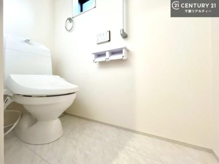 gC 1E2KɃgC܂I̖Zԑт҂ɂ݂łˁBƂ̂gCłꂪ₷łI