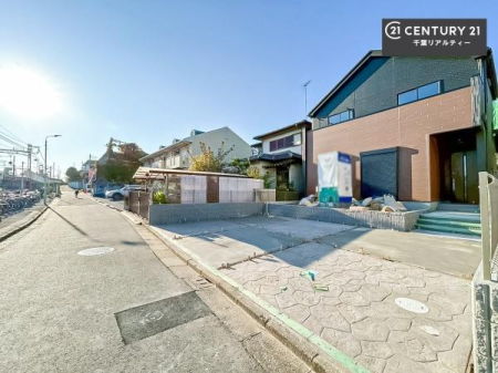 OʓH܂ތnʐ^ OʓH͍LXƂĂAԂ̏oNNBJӂ闧nŁASĕ点Z܂łB