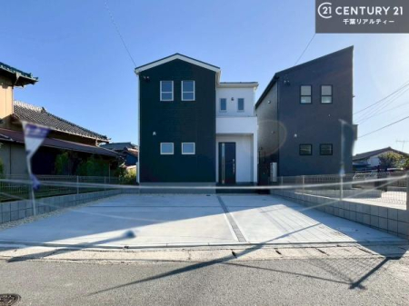 ԏ ԃXy[X3䕪܂IZJhJ[͂AoCN⎩]ԂȂǂuꏊɍ܂B