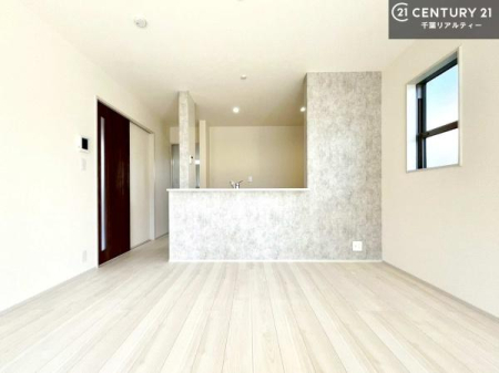 rO LX_CjOXy[XI肨HB΂yԂ߂܂BX̔܂I