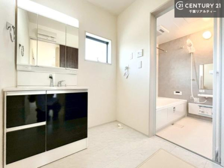 ʑEʏ t̖邢ʎłICɓւłĐɕۂƂł܂IRނ̂łς̎dオǂȂ܂ˁI