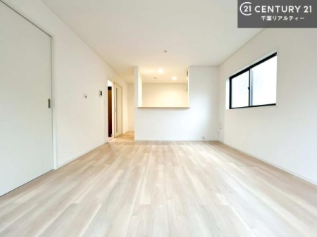 rO LX_CjOXy[XI肨HB΂yԂ߂܂BX̔܂I