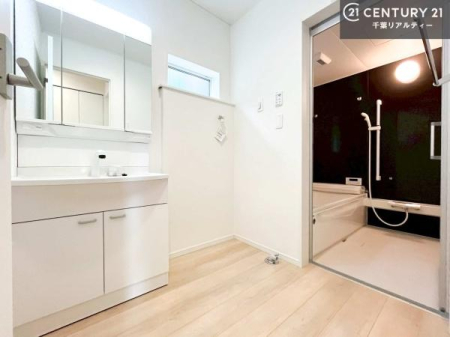 ʑEʏ t̖邢ʎłICɓւłĐɕۂƂł܂IRނ̂łς̎dオǂȂ܂ˁI