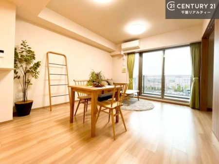 rO 傫ȑ炽Ղ̗z閾邢rOBĴ郊rOœX̔܂B