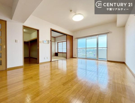 rO SnǂrO͉ƑRƏW܂܂BƑcR̎ԂłBƑƁAw[Ԃ߂łˁB邭JIȋԂłB