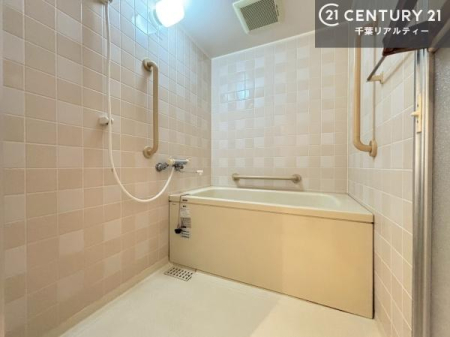  1̔ƖĂ闁łB
̑fGȃN[[VꏊłˁB