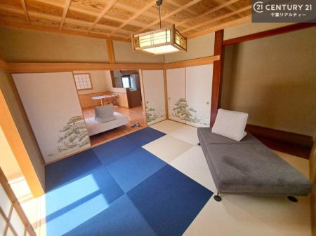 a {l̐Suav̋ԁB䑐̍YԂ͖̂ЂƎoĂ܂IbNXʂ̂ŉKɉ߂łB