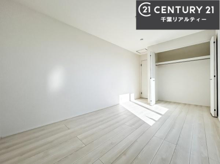 rOȊŐ [Xy[XĂ܂IXbLڂ鎖ł܂ˁB
ƋI΂ȂVvȃfUCׁ̈AƋI΂Cɓ̋ԍ肪łłˁB