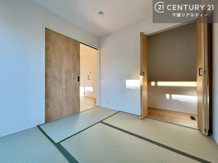 �a�� ��̍��肪�S�n�悭�A�q�Ԃ₨�q���܂̗V�я�A���Q�X�y�[�X�ȂǑ��ړI�ɂ��g�����������܂��B
