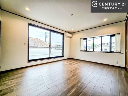 Q VvɃfUCĂ邽߁AƋIт܂I
Cɓ̉ƋuĂ낰Ԃ邱Ƃł܂B