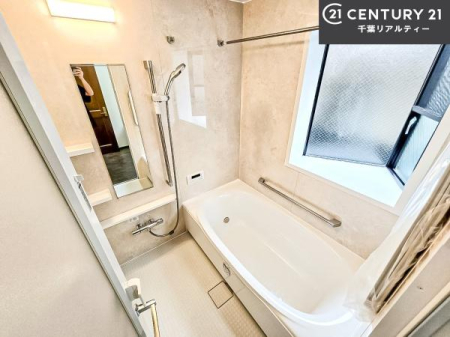  LXoXň̔tbVBL΂̂ŁAɂƐZ܂ˁĨoX^Cy݂ɂȂ܂B