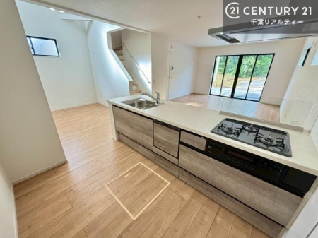 Lb` Ƃ肠钲Xy[XōƂ₷KȃLb`łI
qlƈꏏɂَqy߂LXXy[XłByԂɂȂ肻łˁI