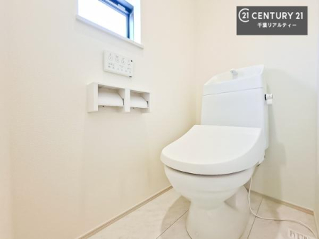 \z}() ydlz1E2KɃgC܂I̖Zԑт҂ɂ݂łˁB̂gCłꂪ₷łI