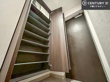  V[Y{bNXtȂ̂ŁAւЕt|₷łI
XbLւŌ˂JuԁÂSnԂo}Ă܂B