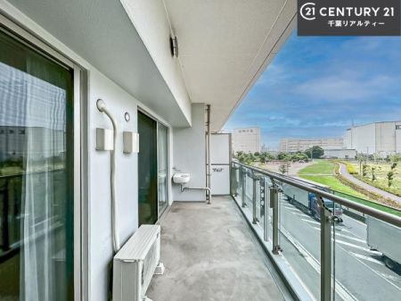 oRj[ zǍDȃoRj[łIꂽɂ͐nJIȎԂy߂܂B