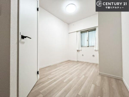 q |oȂ́Aql̂ƂĂSłI
[Xy[X[Ă̂ŎU炩TbƕЕt܂I