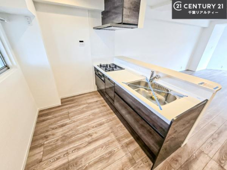 Lb` lC̑ΖʎVXeLb`̗pĂ܂IƑ̃R~jP[VRƑ݌vłB
qlɂڂ͂̂ŊłˁB[͂܂I