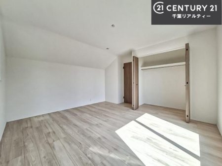 q [Xy[XĂ܂IXbLڂ鎖ł܂ˁB
ƋI΂ȂVvȃfUCׁ̈AƋI΂Cɓ̋ԍ肪łłˁB